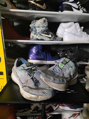 🔥 Nike Interact Run Men’s Athletic Shoes Gray with Green Accents Size 11.5